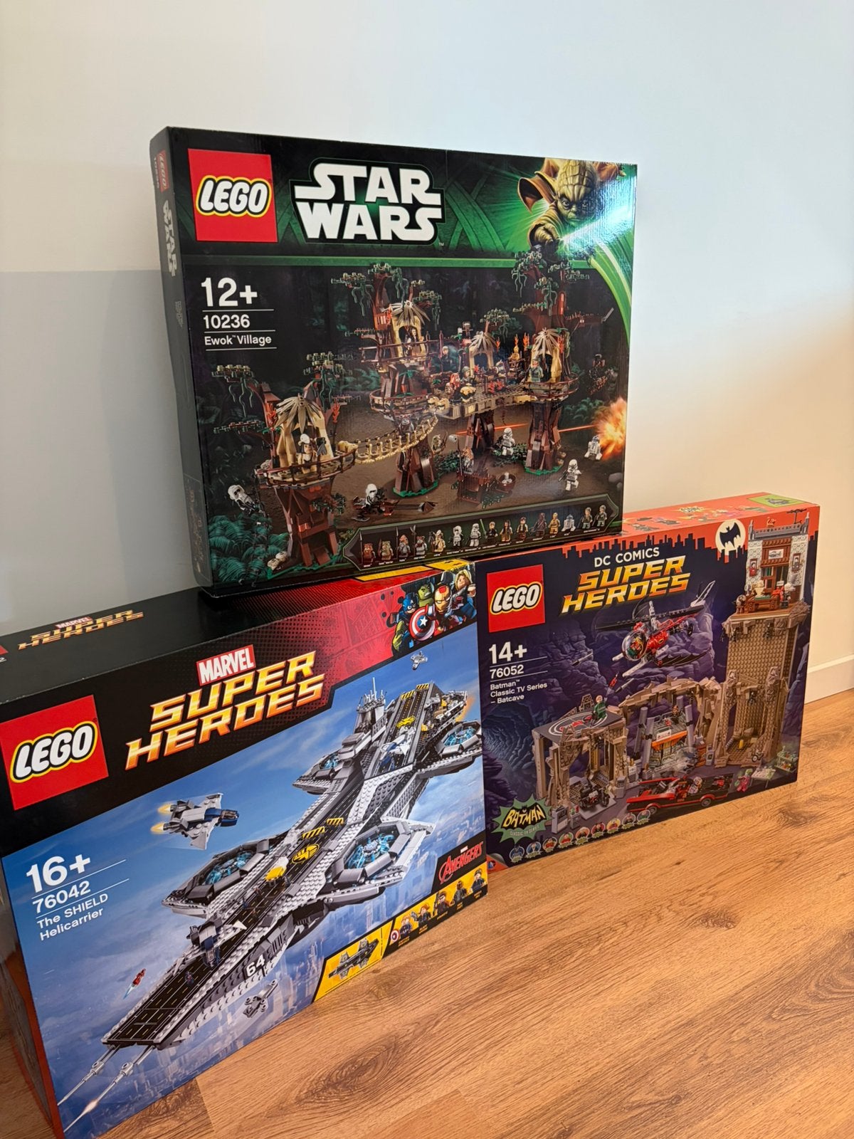 LEGO Star Wars 10236, 76042 Helicarrier, Batman 76052 SEALED, Kinderen en Baby's, Ophalen, Zo goed als nieuw, Lego, Marvel