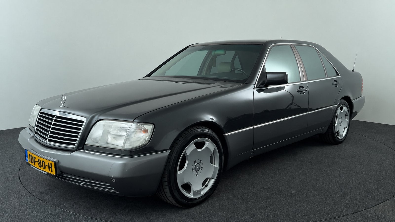 Mercedes-Benz Classe S S320 à essence W140 automatique, Autos, Cuir, Argent ou Gris, Achat, Beige