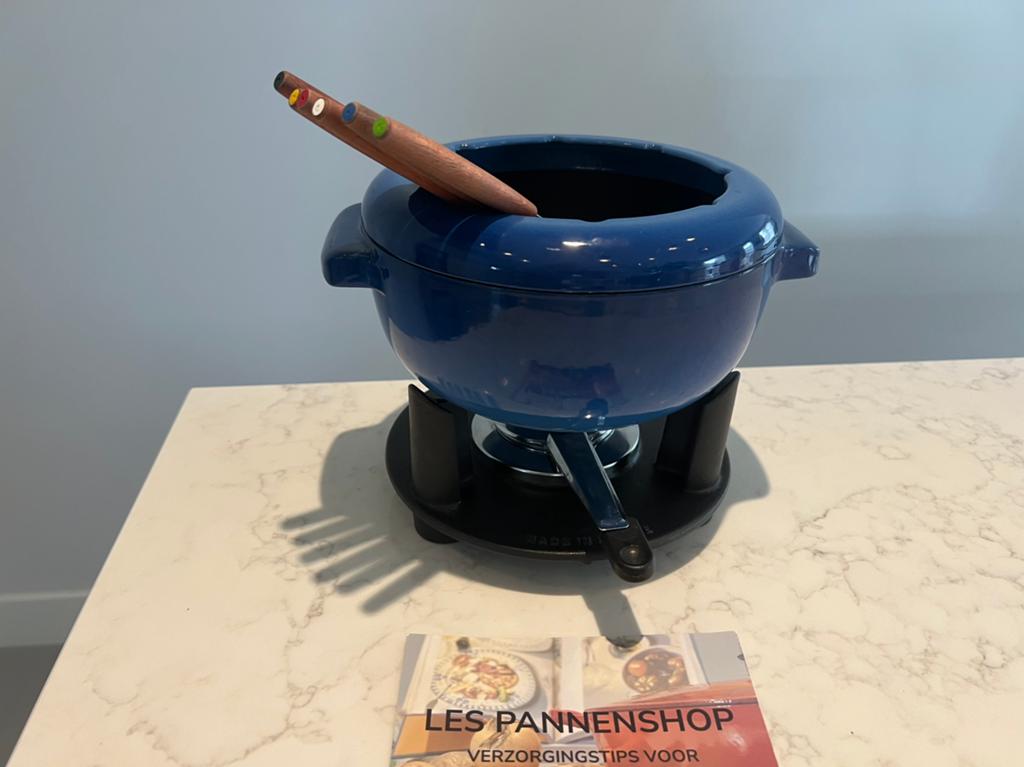 Staub Fondueset blauw gevlamd, Elektronische apparatuur, Fonduesets, Ophalen of Verzenden, Zo goed als nieuw, Brander, Fondueset