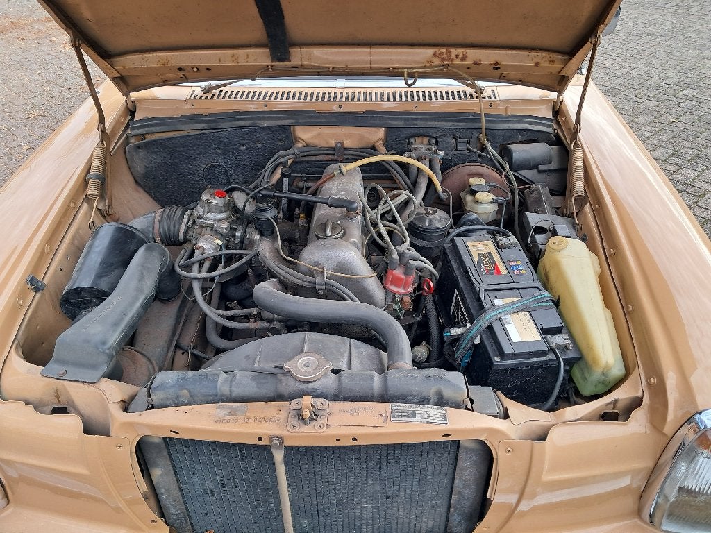 Mercedes w115, foto 7