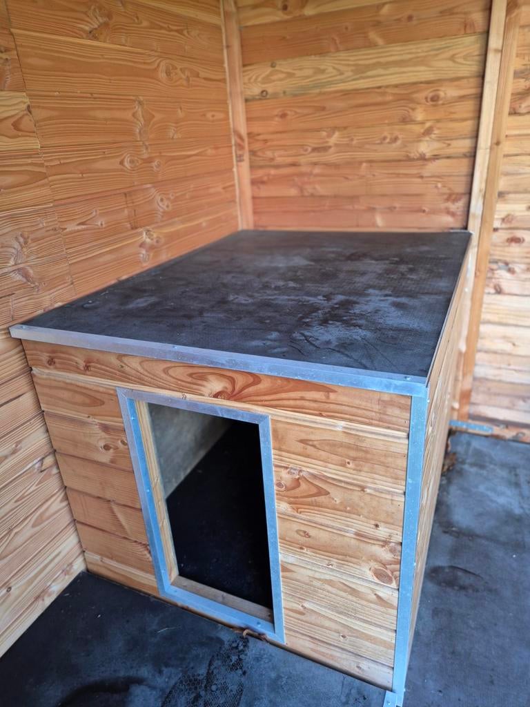 Nachthok geïsoleerd 95x125cm  in douglas hout, Enlèvement