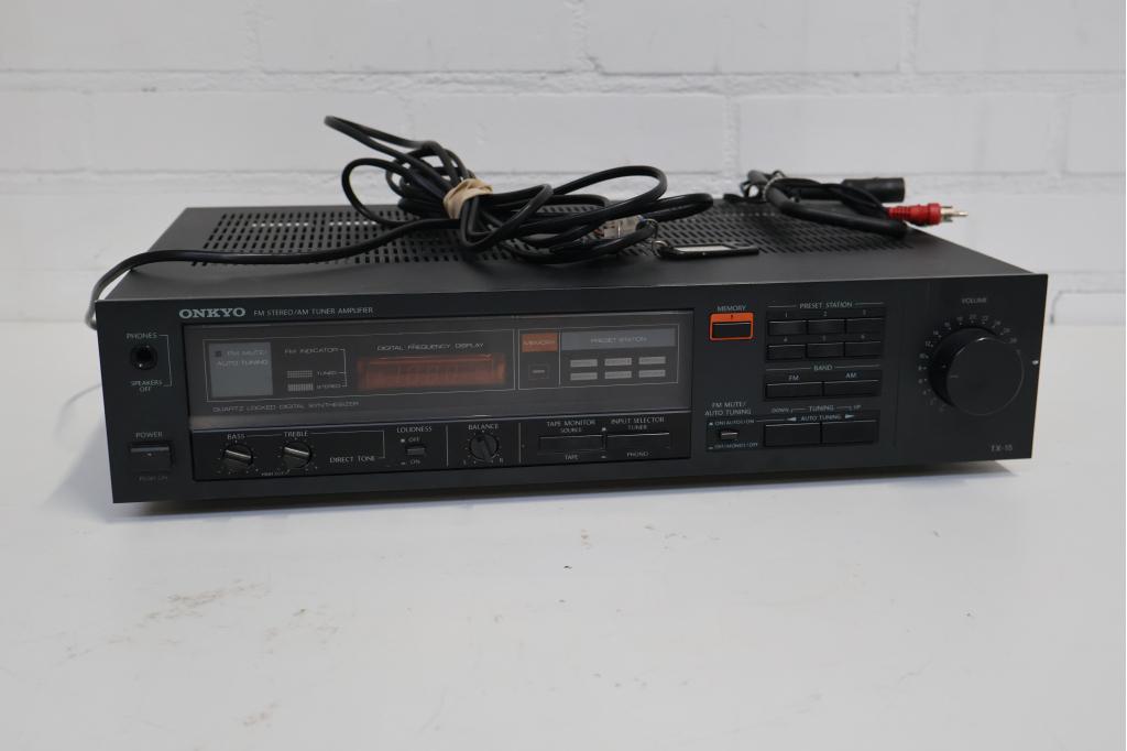 FM Stereo Tuner Amplifier van Onkyo, Niet ingevuld, Niet ingevuld, Niet ingevuld