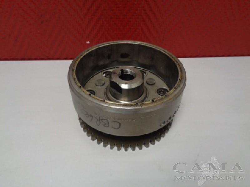 VOLANT MOTEUR CBR 600 F 1995-1998 (CBR600F CBR600F3 PC31), Dhr. S. di Majo, Utilisé, Info@cama-motorparts.nl, P.J. Troelstraweg 8 8
3144 CX  MAASSLUIS, NL