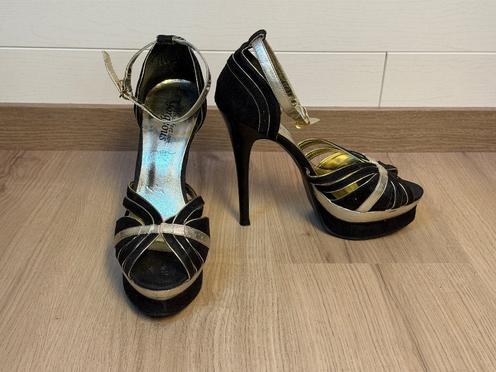 Your Feet Look Gorgeous Sandalen, Vêtements | Femmes, Chaussures, Porté, Your Feet Look Gorgeous, Envoi, Noir