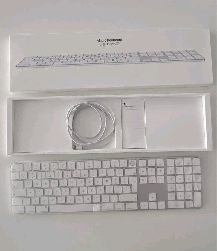 Apple Magic Keyboard with Touch ID Qwerty, Computers en Software, Ophalen of Verzenden, Qwerty