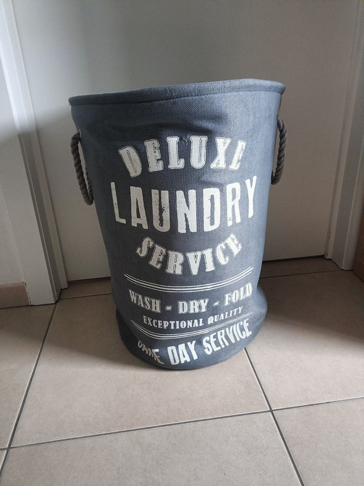 "Deluxe Laundry Service" Wasmand, Ophalen of Verzenden, Zo goed als nieuw