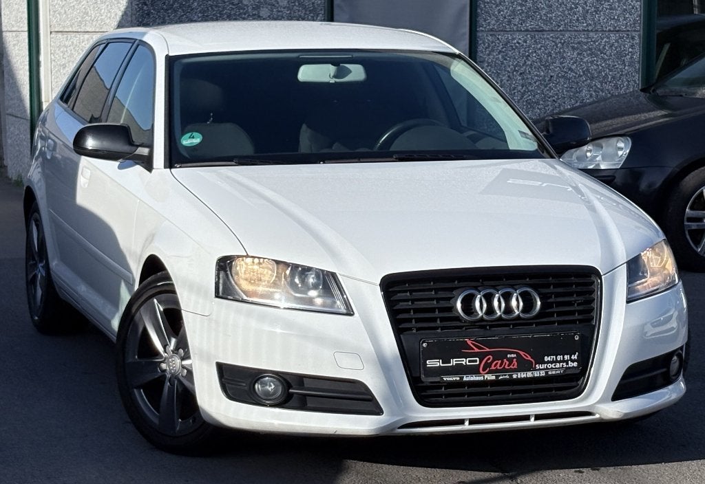 | Audi A3 S Line | 1.4 Benzine | 2010.11 | 178.000 km"s, Auto's, Audi, Voorwielaandrijving, Dealer onderhouden, Wit, Leder