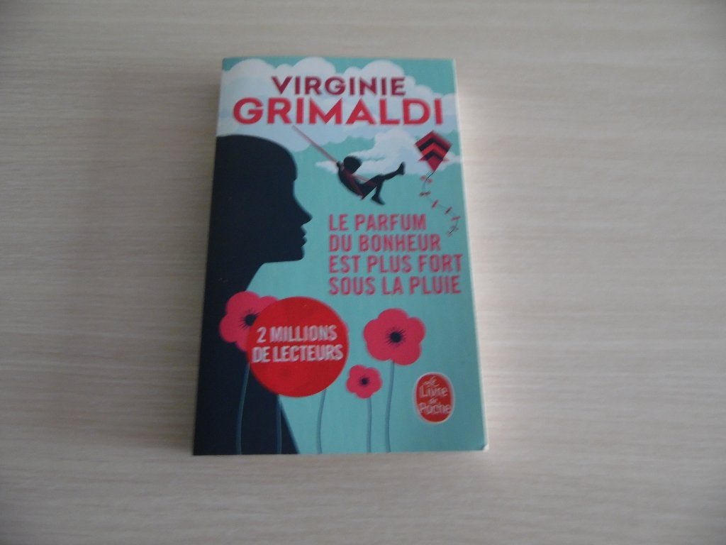 LE PARFUM DU BONHEUR EST PLUS FORT SOUS LA PLUIE, Europa overig, Ophalen of Verzenden, Zo goed als nieuw, Virginie Grimaldi