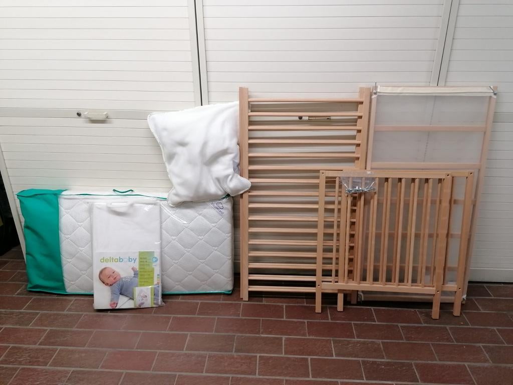Lit bébé IKEA, matelas prémaman avec coussin, Enlèvement, Lit