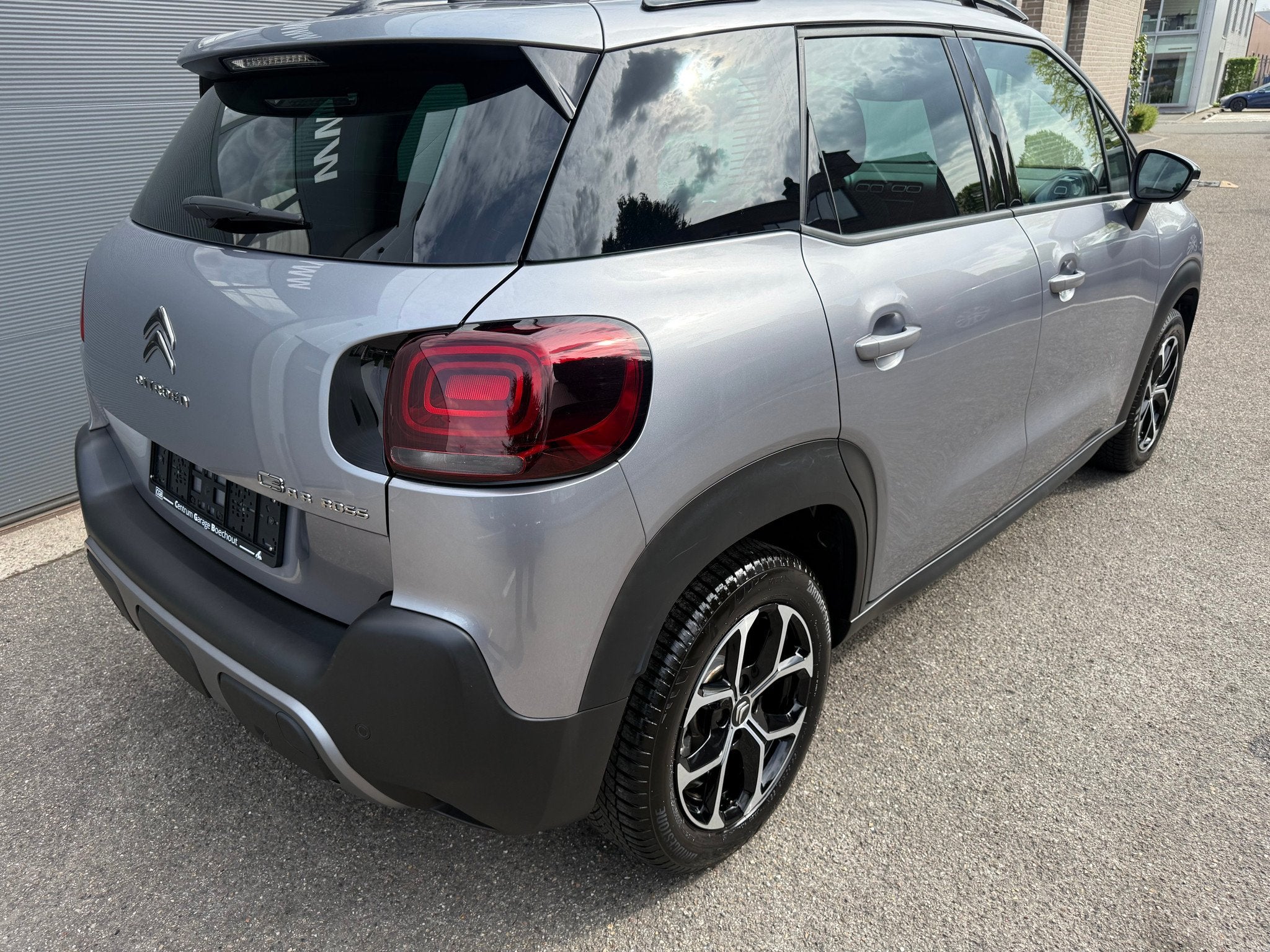 Citroën C3 Aircross 1.2 SHINE 110pk MAN Weinig kilometers, Argent ou Gris, Achat, Euro 6, Noir