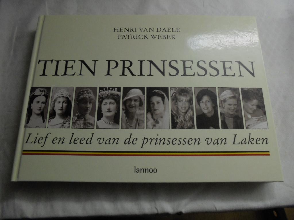 Boek Tien Prinsessen, Verzamelen, Ophalen of Verzenden, Zo goed als nieuw, Tijdschrift of Boek