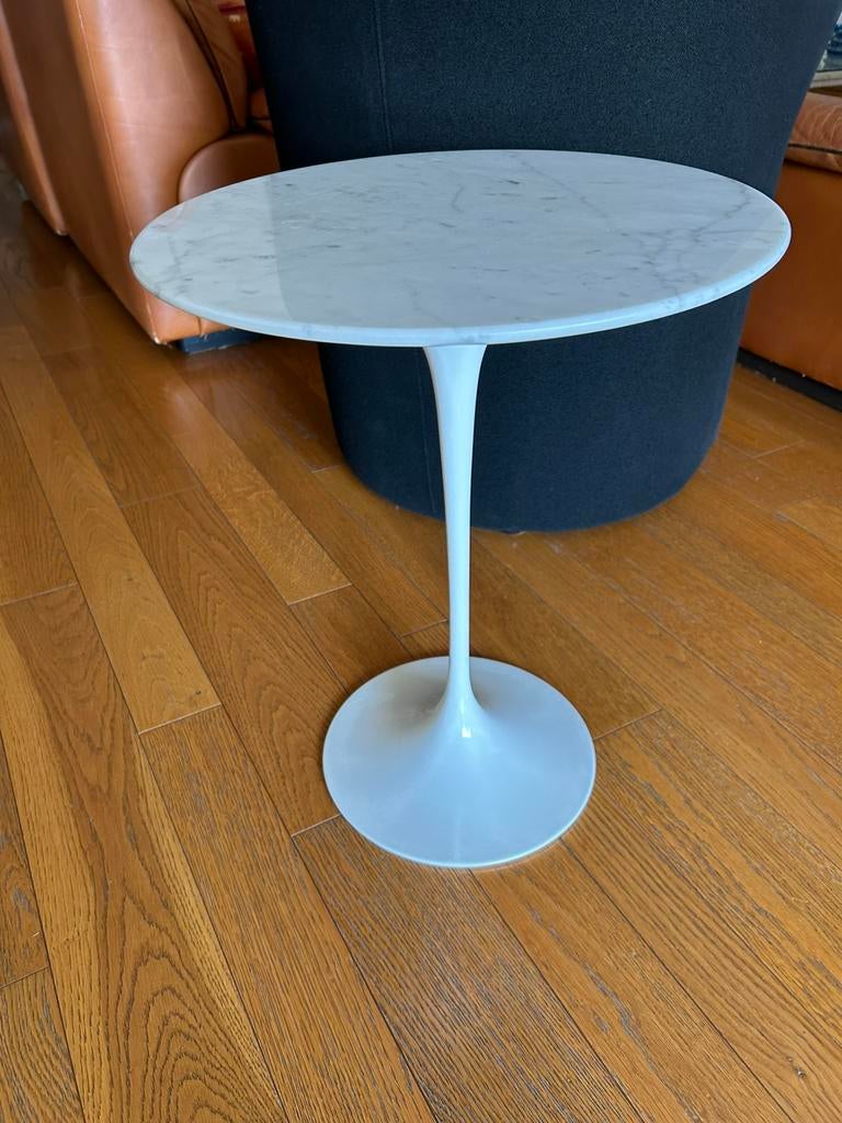 Knoll bijzettafel, Ophalen, Zo goed als nieuw