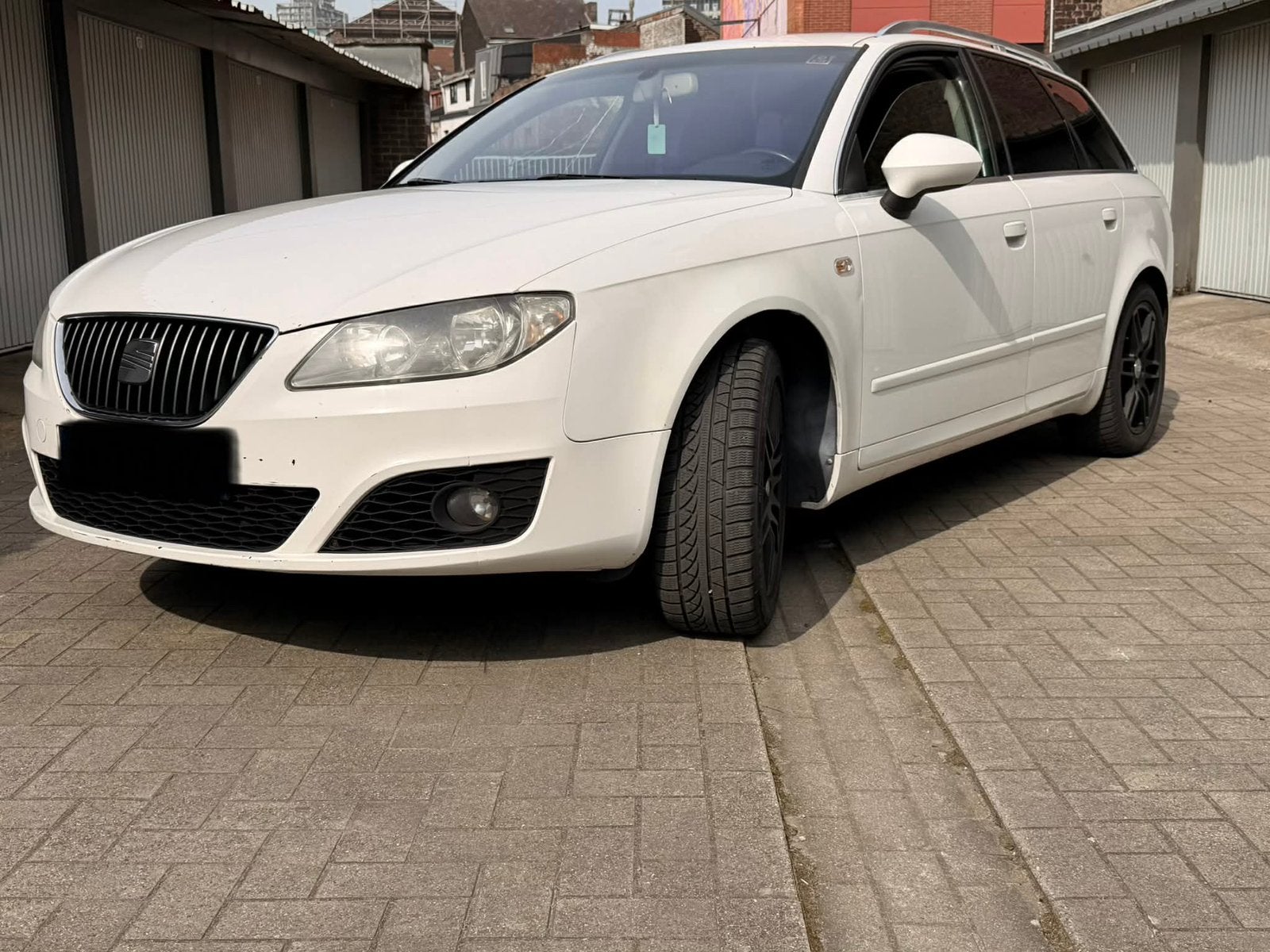 Seat Exeo  2.0  Euro5  Diesel  2700 €, Autos, Seat, Euro 5, Entreprise, Boîte manuelle, Noir