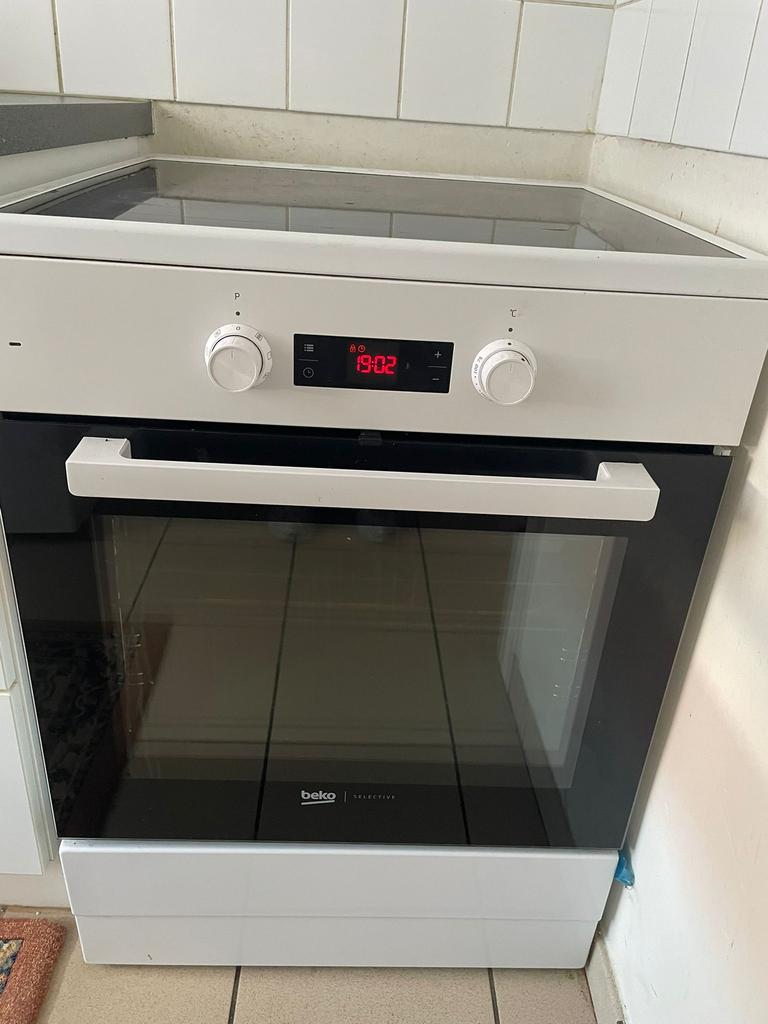 Inductie kookplaat met fornuis, Elektronische apparatuur, Fornuizen, Ophalen, Zo goed als nieuw, Inductie