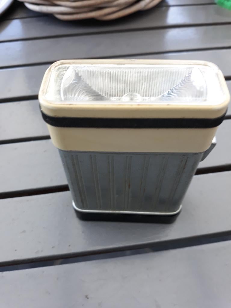 oude zaklamp Varta, Caravans en Kamperen, Zaklampen, Ophalen of Verzenden, Batterij