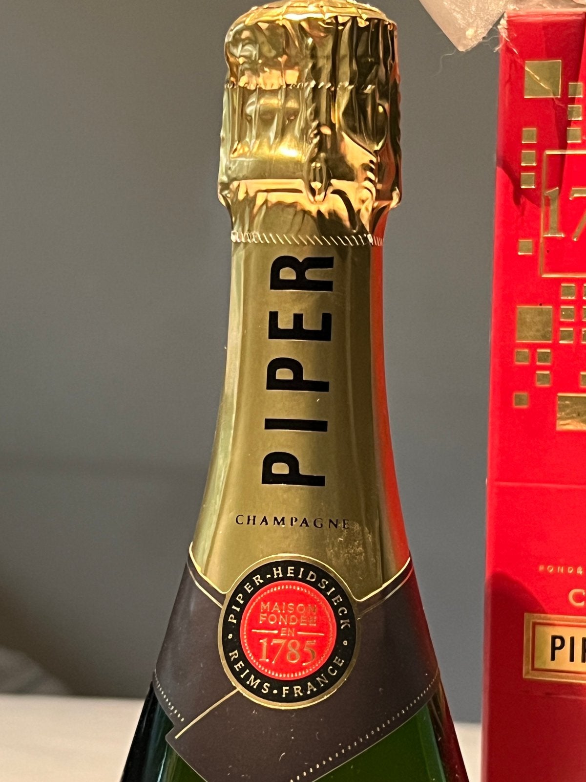 Champagne Piper-Heidsieck Cuvée Brut 750 ml + coffret cadeau, Collections, Enlèvement, Comme neuf, Champagne