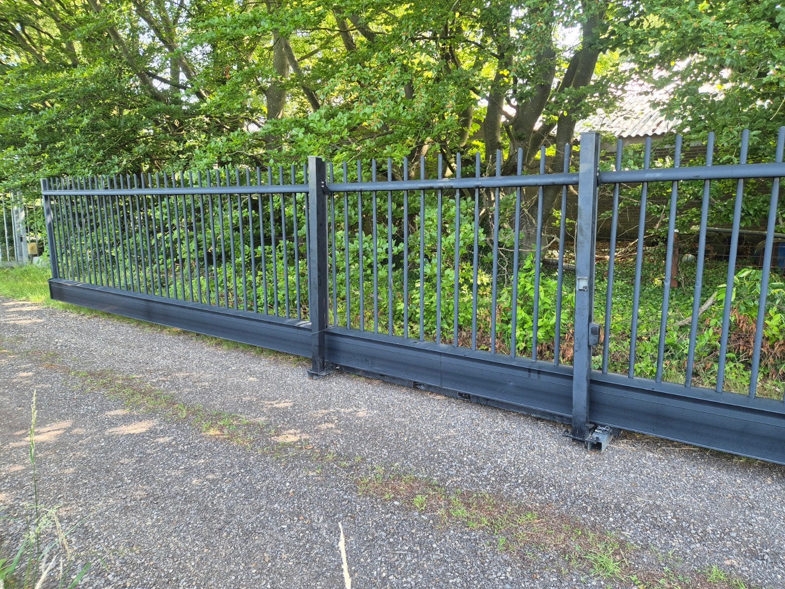vrijdr. elek. schuifpoort 10 mtr doorgang,1.8 hoog zwart, Tuin en Terras, Ophalen, Gebruikt, Aluminium, Schuifpoort