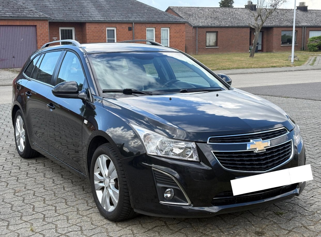 Chevrolet Cruze - 2013- 2.0 Diesel - Automaat - navigatie, Auto's, Chevrolet, Automaat, Zwart, 4 cilinders, Multifunctioneel stuurwiel