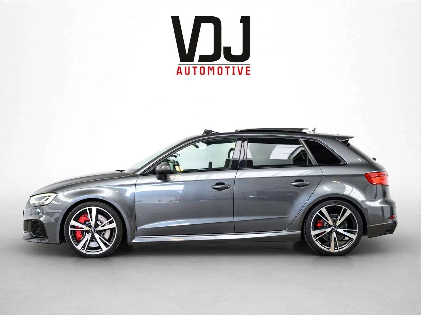 Audi RS3 Sportback 2.5 TFSI | GARANTIE | PANO | KUIPSTOELEN, Auto's, Automaat, RS3, Leder, Bedrijf