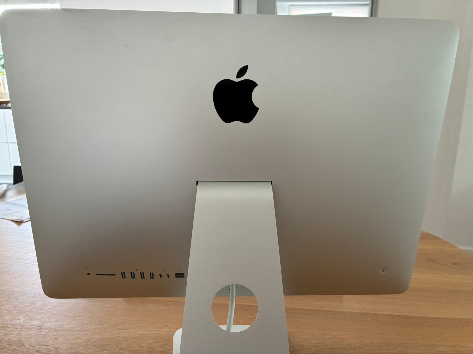 Imac (2019), Computers en Software, Apple Desktops, Refurbished, iMac, 3 tot 4 Ghz, 8 GB, Ophalen
