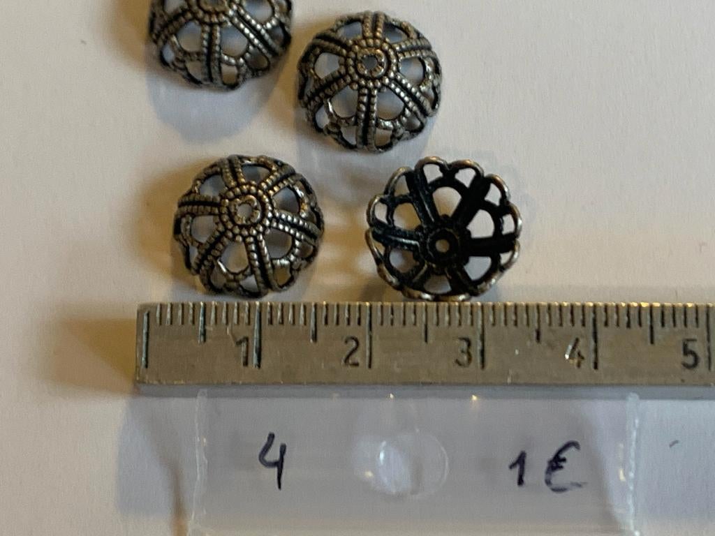 4 stuks metalen kralenkapjes, Enlèvement ou Envoi, Neuf, Entretoise ou Perle intermédiaire