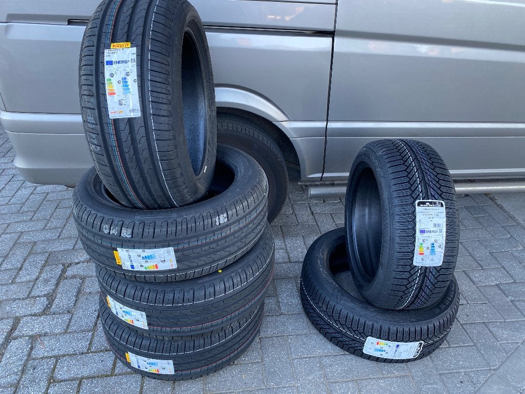 225/50 R17 PIRELLI ++ UNIROYAL 225/50 R17, Auto-onderdelen, Banden en Velgen, Ophalen, Nieuw, 17 inch, Band(en)