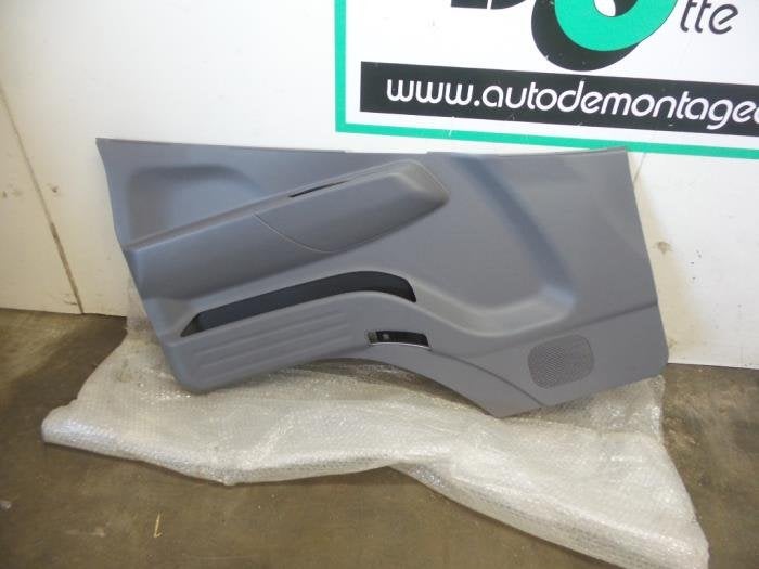 Revêtement portière 2portes gauche d'un Mitsubishi Canter, Neuf, -, 3 mois de garantie, Mitsubishi