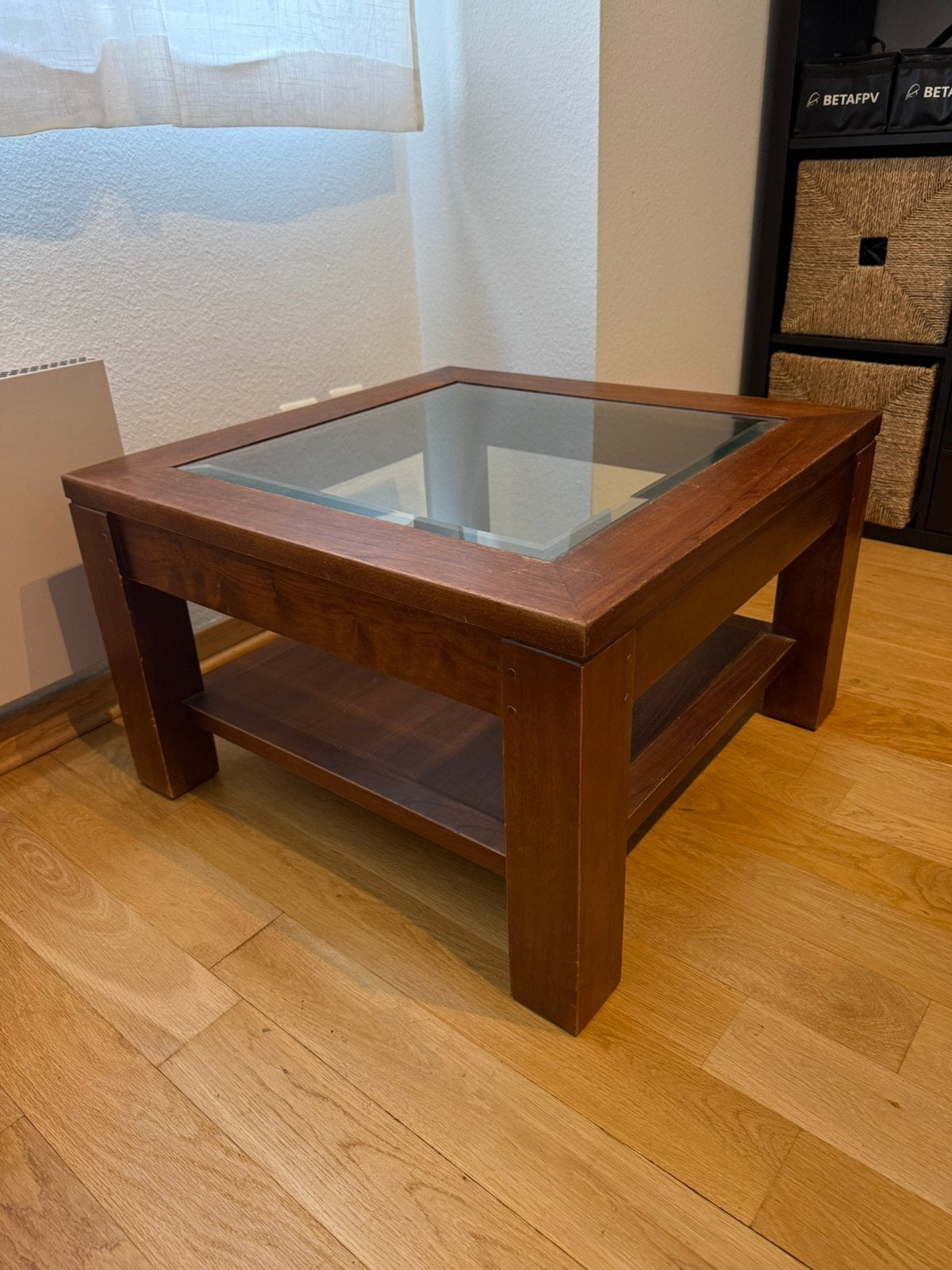 Table basse bois massif verre 70x70 cm – salon, Maison & Meubles, Enlèvement, Comme neuf, Verre