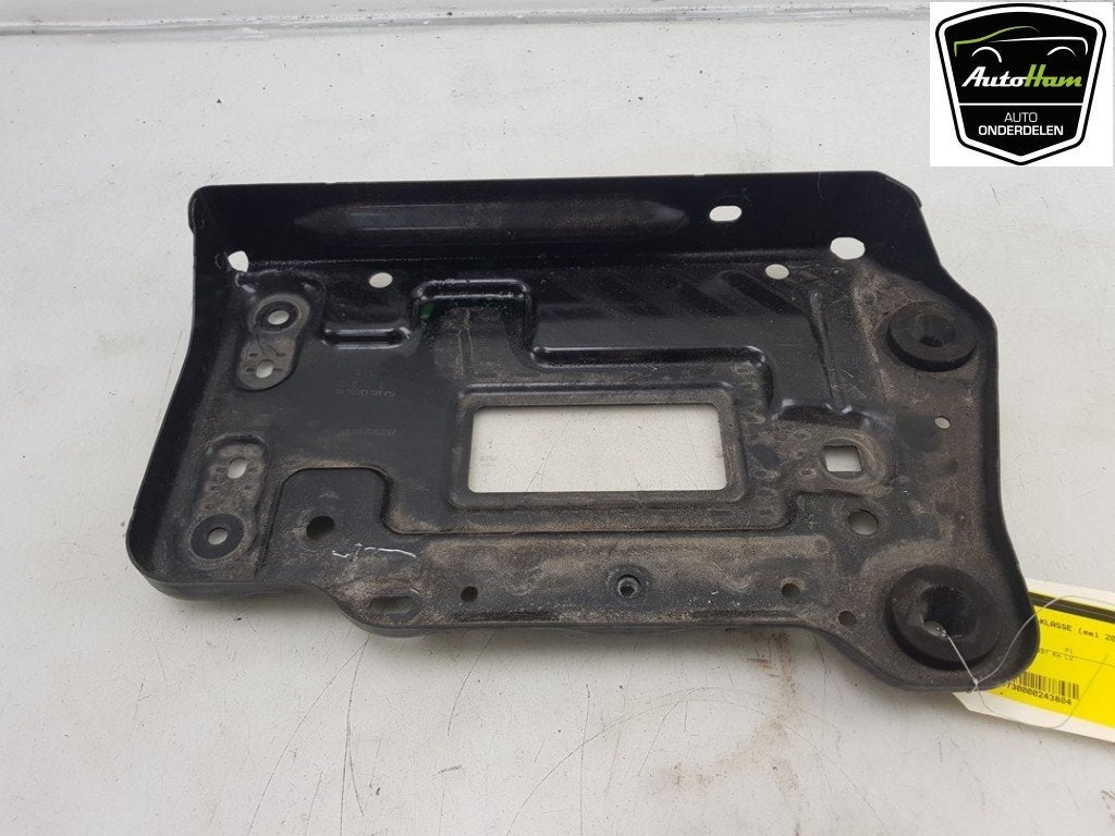 BAC A BATTERIE Mercedes-Benz A (W176) (|A2466200018|), Mercedes-Benz, Utilisé, Dialog.mb@mercedes-benz.com, Mercedes-Benz AG