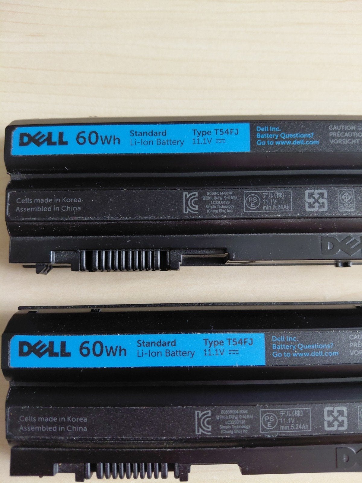 2 Dell batterijen 60 Wh, T54FJ, Computers en Software, Accu's en Batterijen, Ophalen, Gebruikt, Dell-