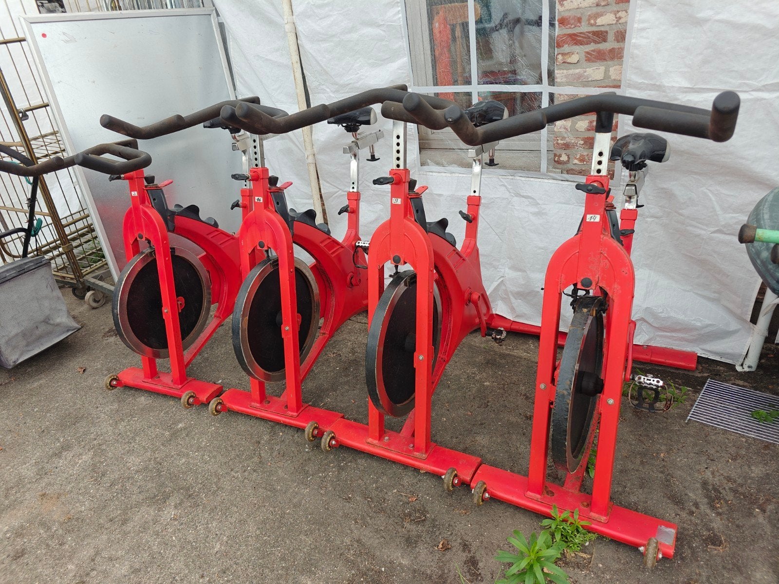 4 spinning fietsen, Ophalen