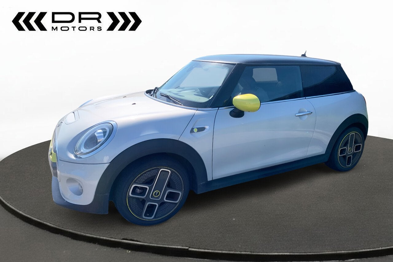 MINI Cooper SE CARPLAY - PARKEERSENSOREN ACHTER, 4 zetels, Zwart, 0 kg, Wit