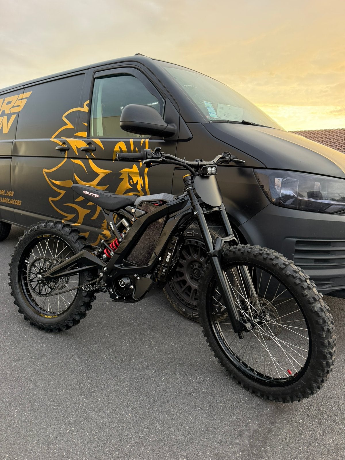 Surron lightbee full ebmx 72volt / 1300KMS / B-klasse, Fietsen en Brommers, Fietsonderdelen, Ophalen of Verzenden, Zo goed als nieuw