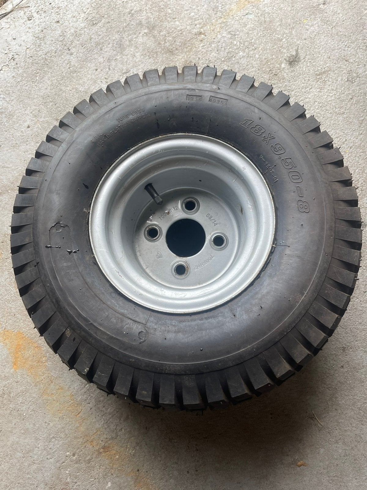 2x zo goed als nieuwe King Tire banden op velg, Doe-het-zelf en Bouw, Transportwagens, Ophalen, Zo goed als nieuw