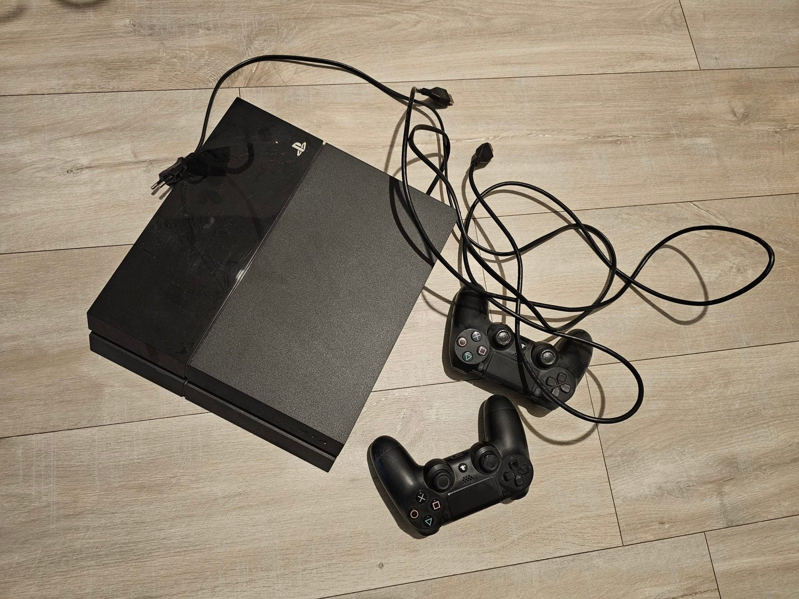 PlayStation 4 console met 2 controllers, Enlèvement, Utilisé, Avec 2 manettes
