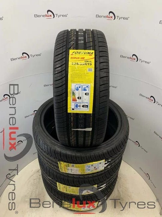 NIEUW 225/35R19 225/35ZR19 225/35 R19 ZR19 225/35/19 2253519, Gebruikt, -, -, Band(en)