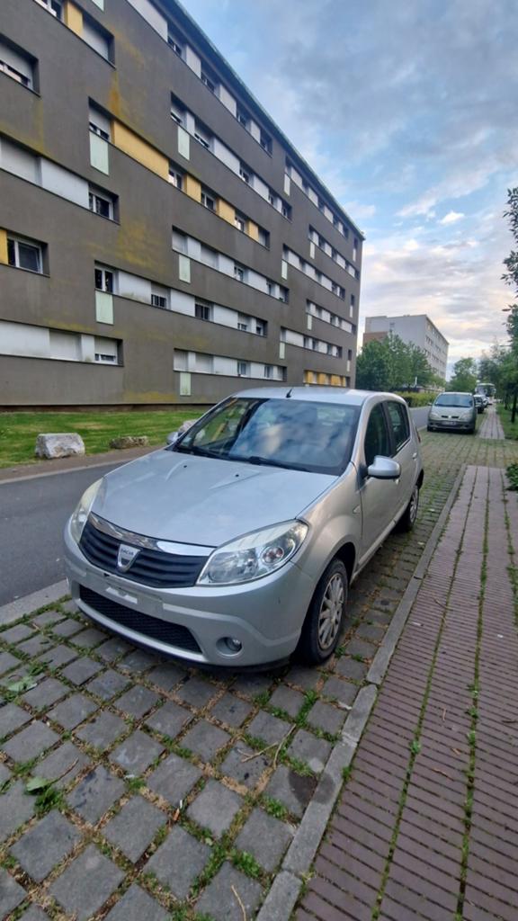Dacia sandero 1.2 essence clim, Autos : Pièces & Accessoires, Enlèvement ou Envoi, Dacia