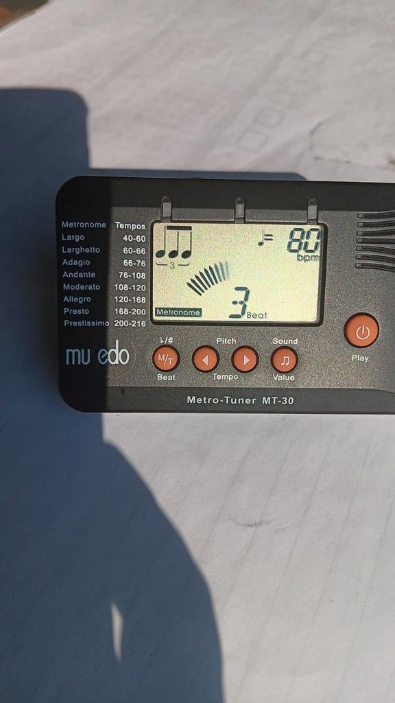 Métronome. Metro-tuner.MT-30.MUSEDO., Musique & Instruments, Envoi, Comme neuf