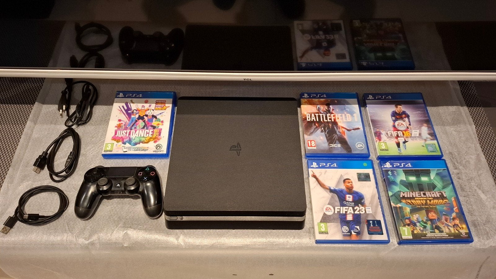 PlayStation 4 slim 1to en très bonne état avec 5 jeux, Consoles de jeu & Jeux vidéo, Enlèvement ou Envoi