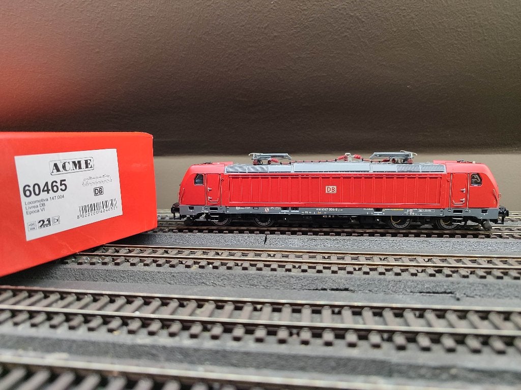 LOCOMOTIVE ACME TRAXX BR 147 DB, Hobby & Loisirs créatifs, Trains miniatures | HO, Autres marques, Comme neuf, Courant continu