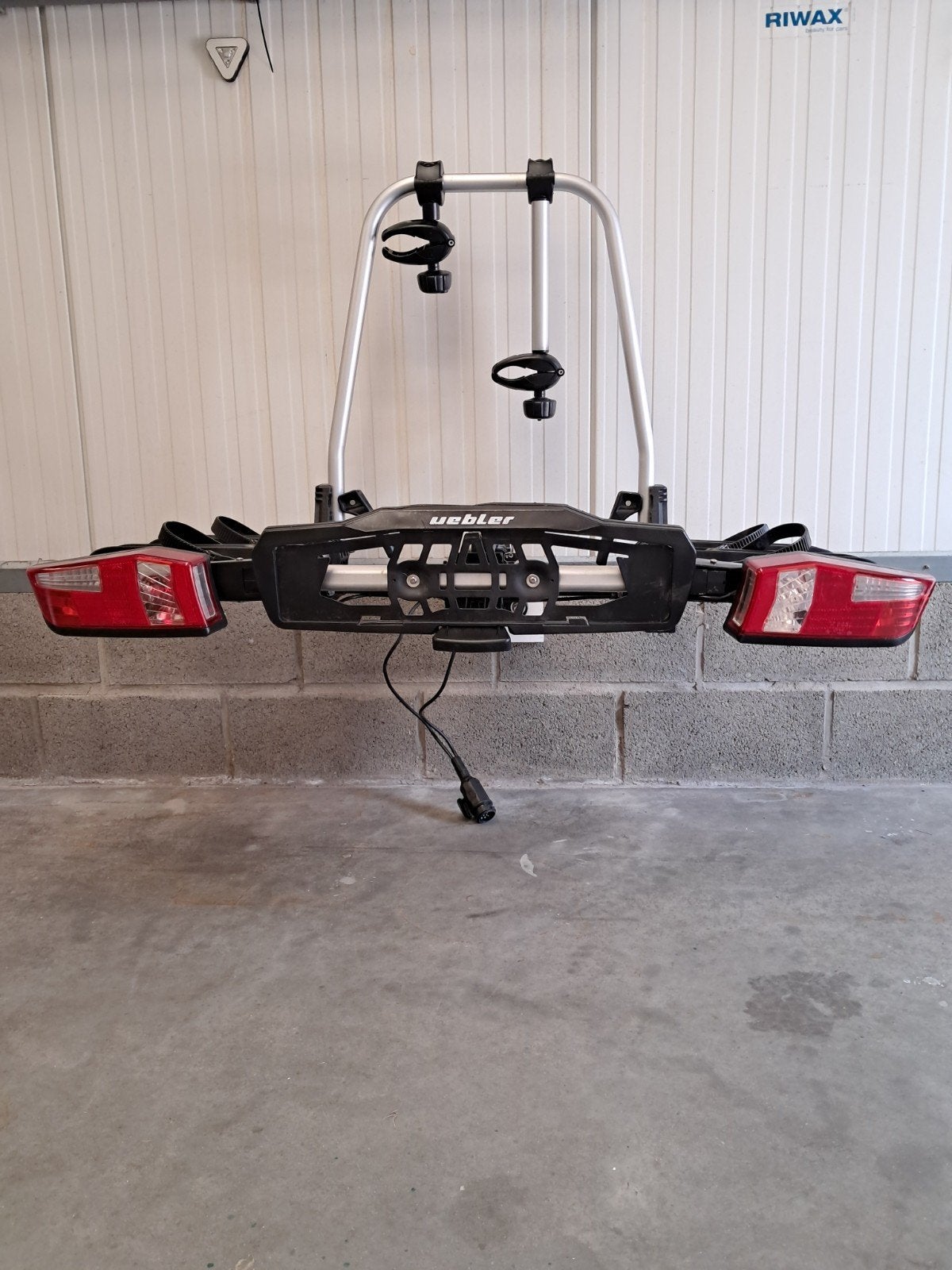 Uebler X21 S geschikt voor 2 fietsen van 30kg, Ophalen, Gebruikt, Elektrische fiets, 2 fietsen