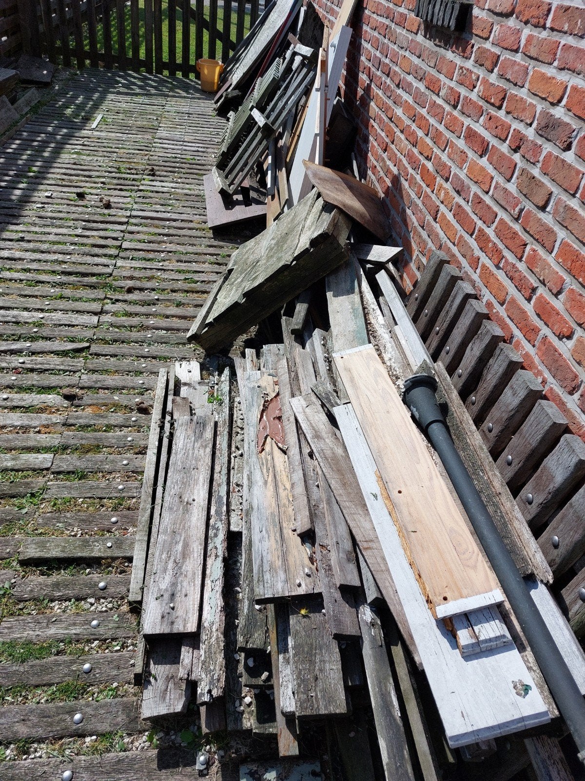 Brandhout, Enlèvement, Planches