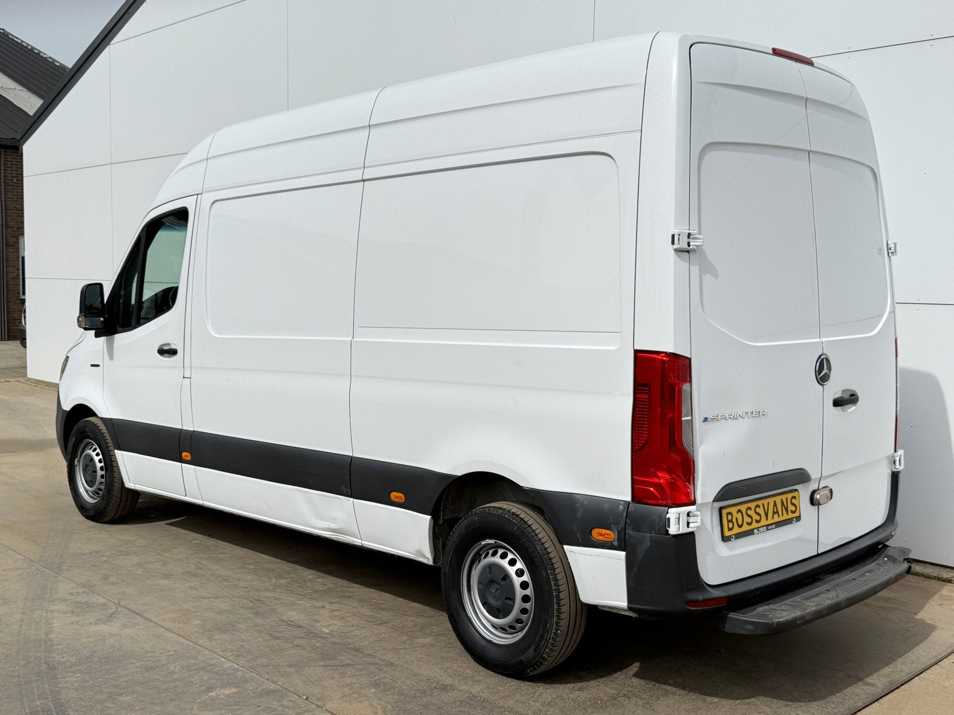 Mercedes-Benz eSprinter eSprinter L2H2 55 kWh L2H2 Elektrisc, Auto's, Stof, Gebruikt, Zwart, 120 km
