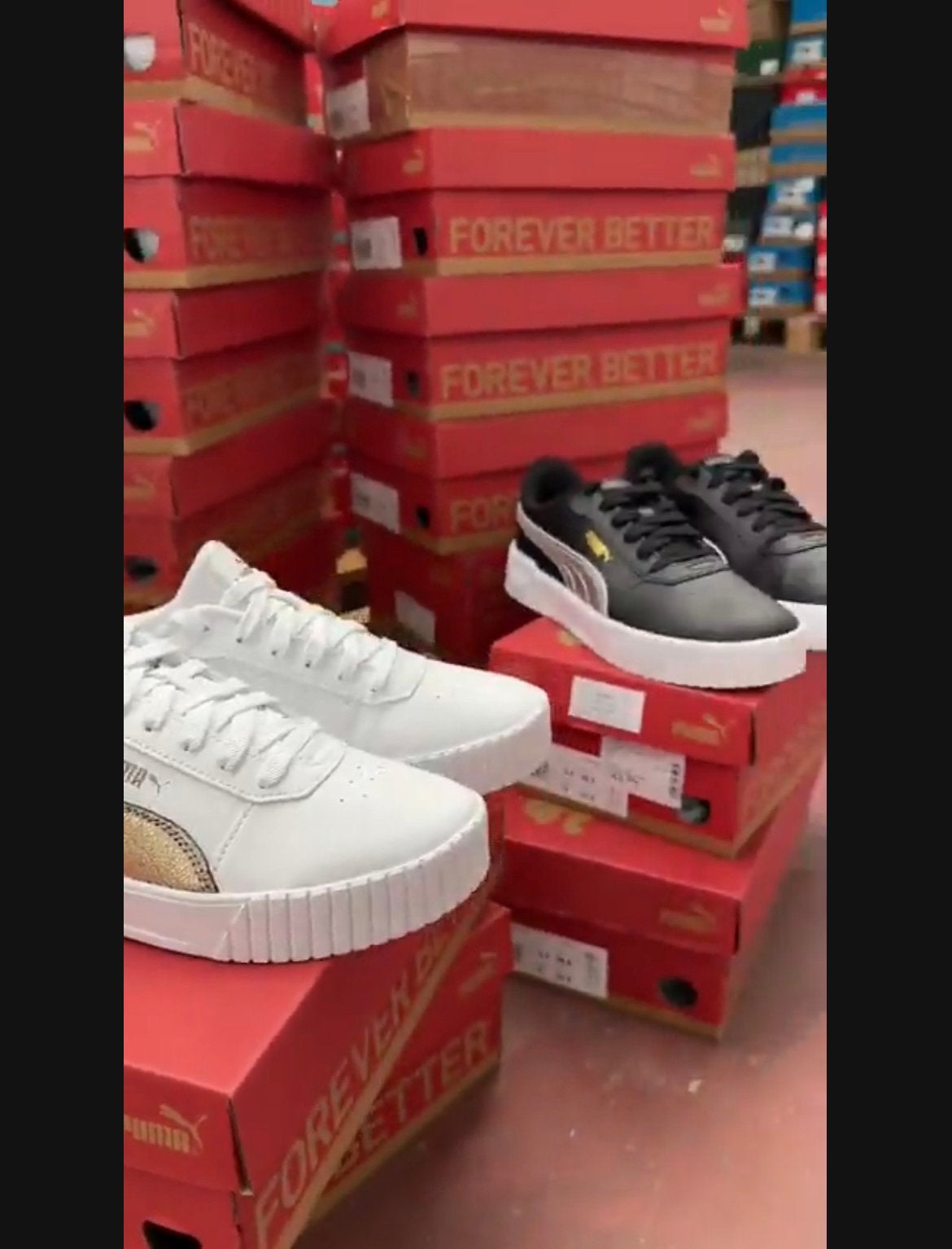 Lot de basket puma minimum 100 pieces, 25€, Enlèvement, Comme neuf, Blanc