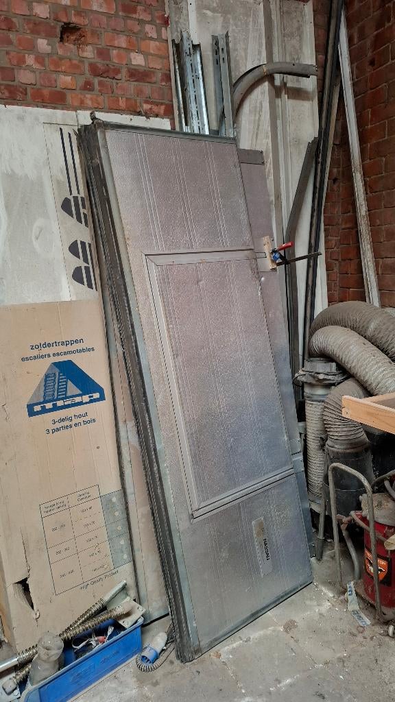 Sectionale poort MET DEUR - Nassau - B=2m05 H=3m00, Mechelen