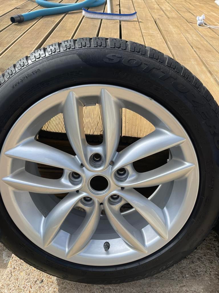 4 Jantes Alu 17" MINI d'Origine (Run Flat) – Pneus 205/55/17, Autos : Pièces & Accessoires, Pneus & Jantes, Pneus hiver, Enlèvement