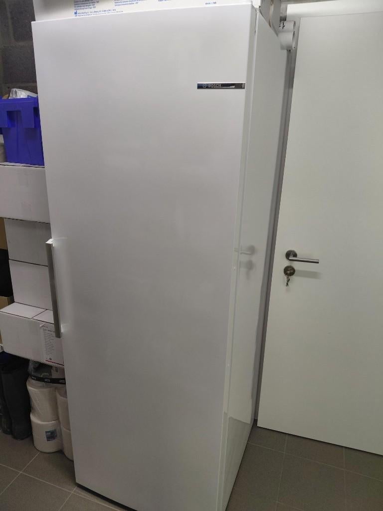 Congélateur Bosch, Tussenbouw, 160 cm of meer, Zo goed als nieuw, 60 tot 90 cm