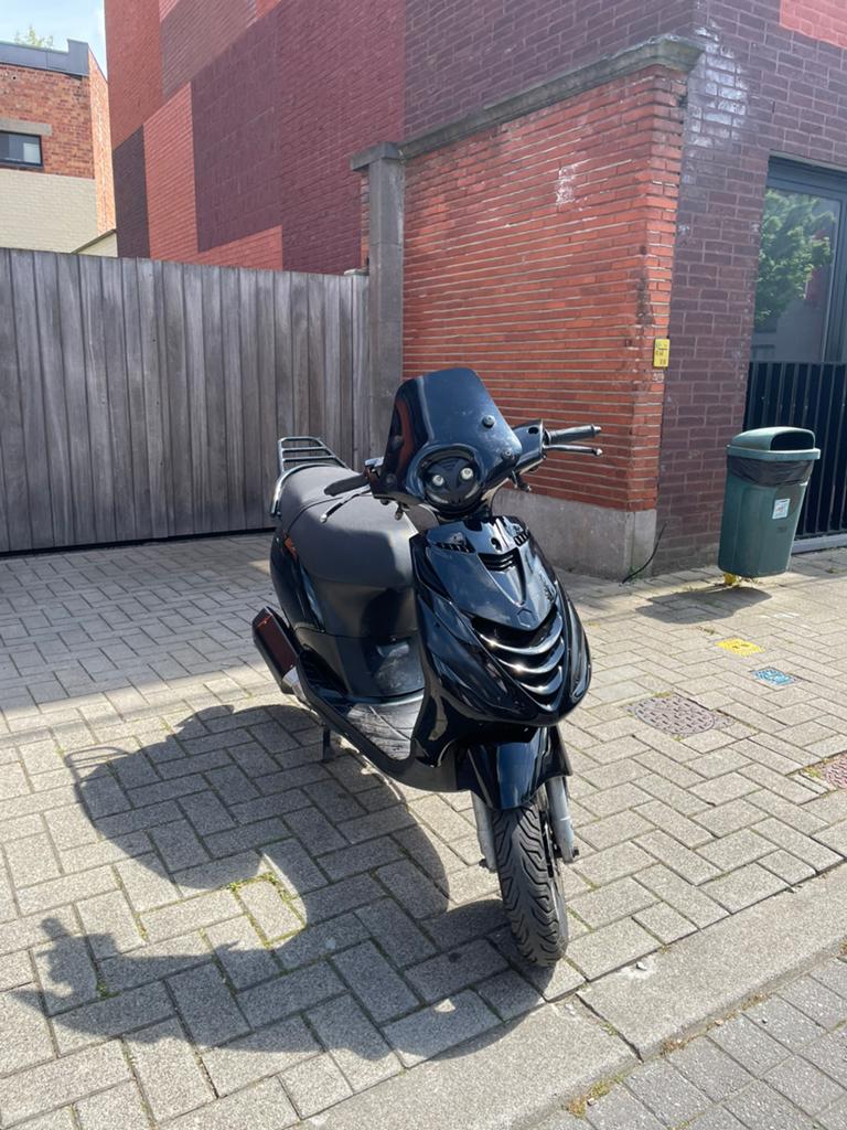 PIAGGIO ZIP, Ophalen, Zo goed als nieuw, Zip