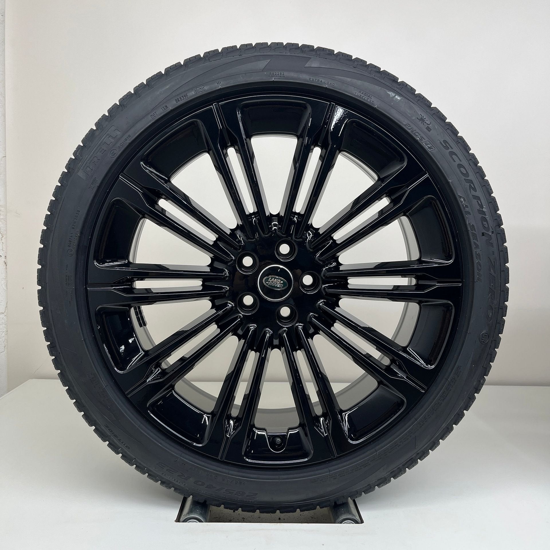 Land Rover Range Rover Sport - 23 inch - zomerbanden NIEUW, Autos : Pièces & Accessoires, Pneus & Jantes, Neuf, Pneus et Jantes