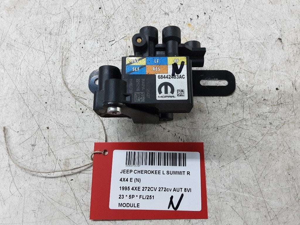 COMPUTER Jeep Grand Cherokee L (WL) (01-2021/-) (68442483AC), Jeep, Gebruikt, Mevr. I. Hauben, Rue de l'Espoir 34 34
4030  GRIVEGNÉE, BE